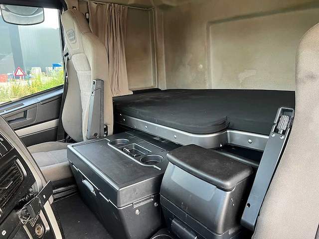 Iveco - hi-way 460 e6 - stralis - bedrijfswagen - afbeelding 15 van  35