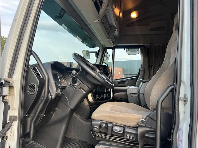 Iveco - hi-way 460 e6 - stralis - bedrijfswagen - afbeelding 18 van  35