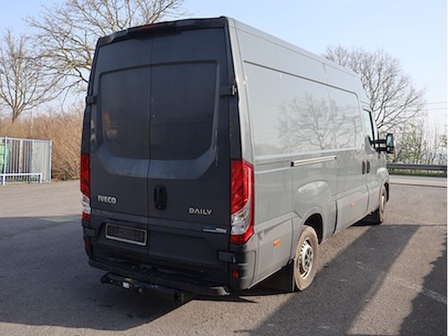 Iveco - zcfc535c5n5485077 - 2022 - afbeelding 12 van  21