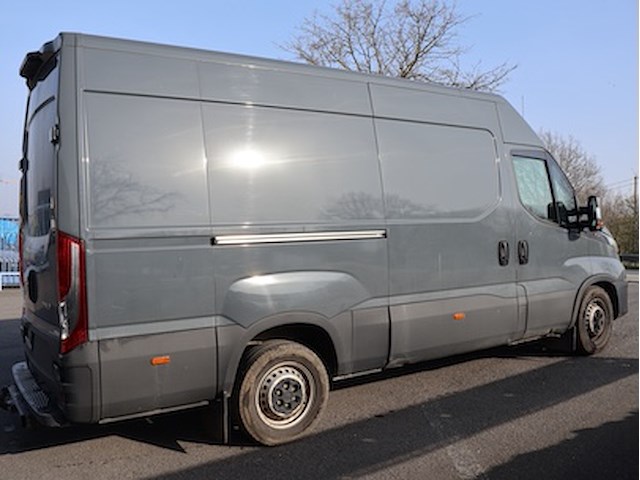 Iveco - zcfc535c5n5485077 - 2022 - afbeelding 15 van  21