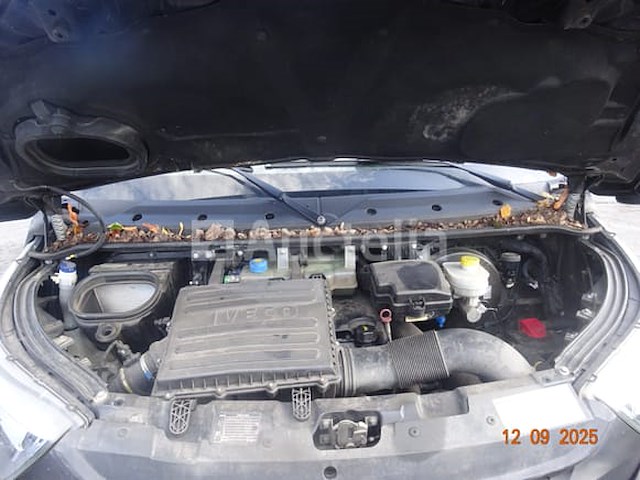 Iveco 35/150 busje - afbeelding 17 van  20