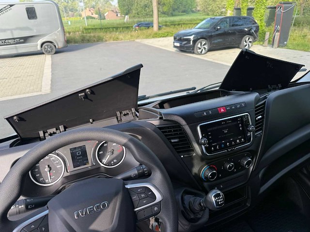 Iveco 35c14 dubbele cabine daily bedrijfswagen - afbeelding 2 van  34