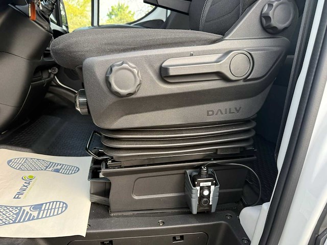Iveco 35c14 dubbele cabine daily bedrijfswagen - afbeelding 7 van  34