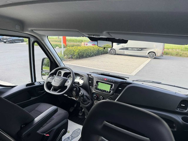 Iveco 35c14 dubbele cabine daily bedrijfswagen - afbeelding 9 van  34