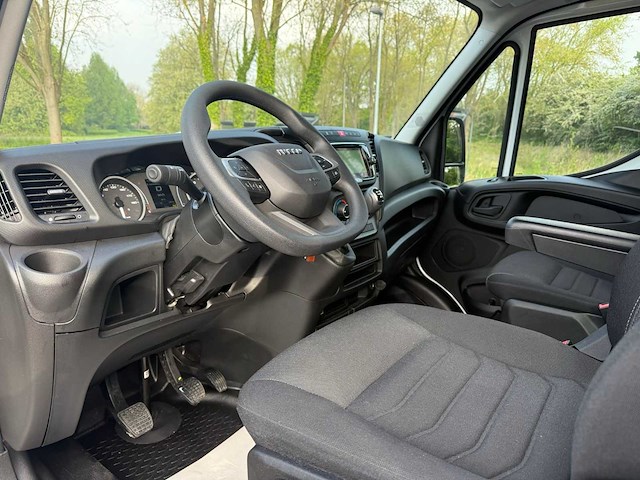 Iveco 35c14 dubbele cabine daily bedrijfswagen - afbeelding 13 van  34
