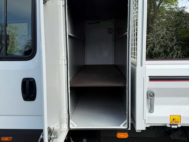 Iveco 35c14 dubbele cabine daily bedrijfswagen - afbeelding 18 van  34