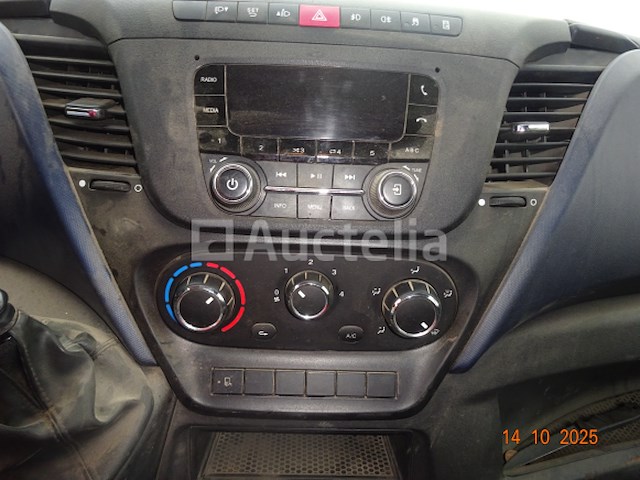 Iveco bestelwagen met dubbele cabine - afbeelding 6 van  23