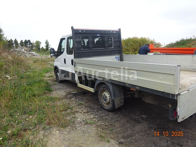 Iveco bestelwagen met dubbele cabine - afbeelding 17 van  23