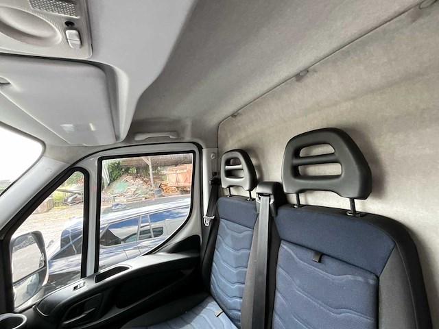 Iveco daily 35s14n gekoelde cng-bus - afbeelding 9 van  57