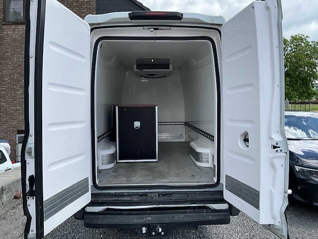 Iveco daily 35s14n gekoelde cng-bus - afbeelding 16 van  57