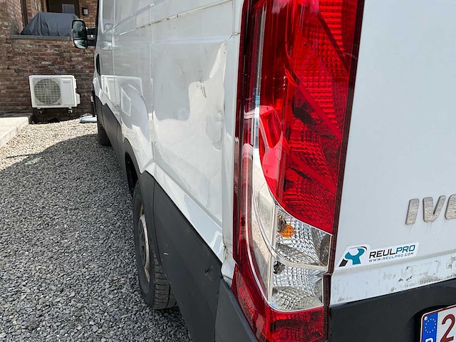 Iveco daily 35s14n gekoelde cng-bus - afbeelding 28 van  57