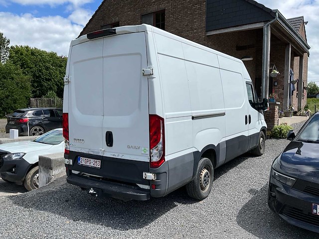 Iveco daily 35s14n gekoelde cng-bus - afbeelding 44 van  57