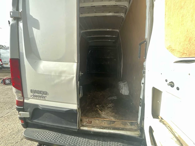 Iveco daily 35s17 bestelwagen - afbeelding 18 van  30