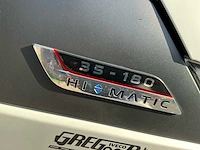Iveco daily 35s18 hi-matic bedrijfswagen met open laadbak en batterij gekoppeld aan zonnepaneel - afbeelding 13 van  32
