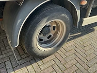 Iveco daily 35s18 hi-matic bedrijfswagen met open laadbak en batterij gekoppeld aan zonnepaneel - afbeelding 18 van  32