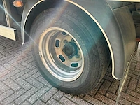 Iveco daily 35s18 hi-matic bedrijfswagen met open laadbak en batterij gekoppeld aan zonnepaneel - afbeelding 4 van  32