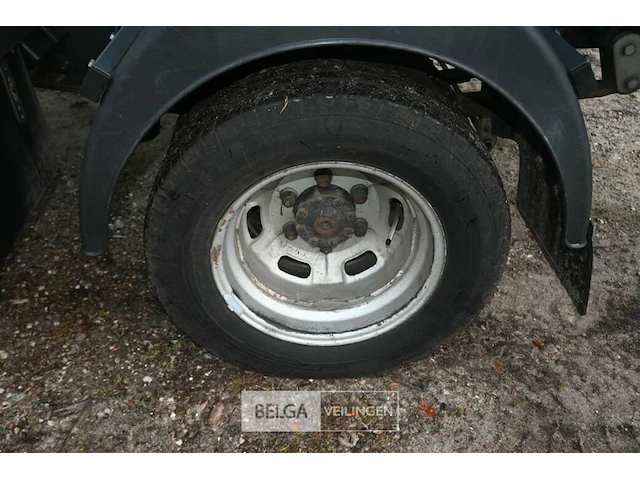 Iveco daily lichte vrachtwagen met kipbak - afbeelding 2 van  26