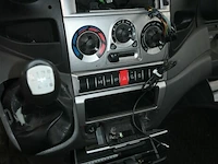 Iveco daily lichte vrachtwagen met kipbak - afbeelding 4 van  26