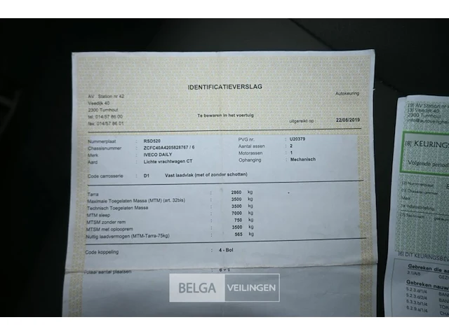 Iveco daily lichte vrachtwagen met kipbak - afbeelding 11 van  26