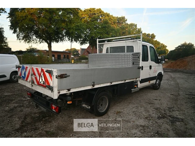 Iveco daily lichte vrachtwagen met kipbak - afbeelding 13 van  26