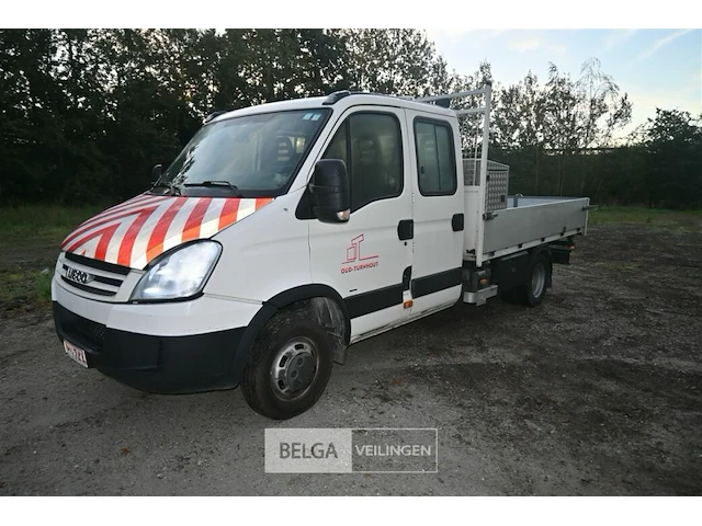 Iveco daily lichte vrachtwagen met kipbak - afbeelding 17 van  26