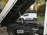 Iveco daily lichte vrachtwagen met kipbak - afbeelding 25 van  26