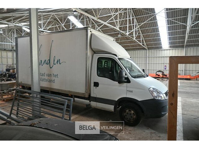 Iveco daily lichte vrachtwagen met laadklep - afbeelding 7 van  17