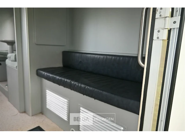Iveco daily vrachtwagen / bureelwagen - afbeelding 13 van  23