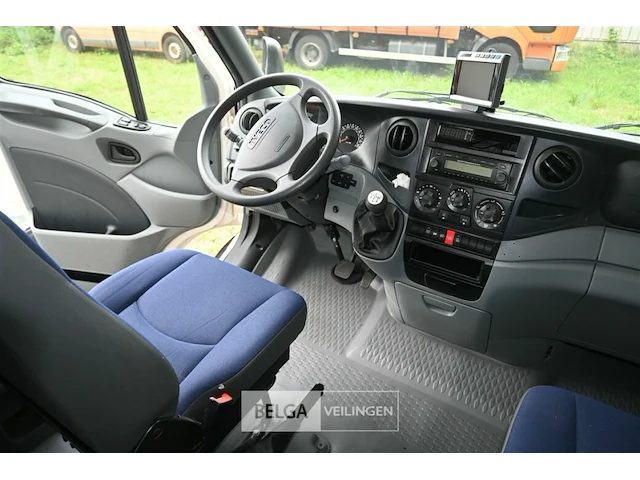 Iveco daily vrachtwagen / bureelwagen - afbeelding 18 van  23