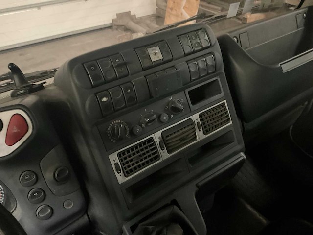 Iveco eurocargo - ml130e25d - truck - 2010 - afbeelding 27 van  47