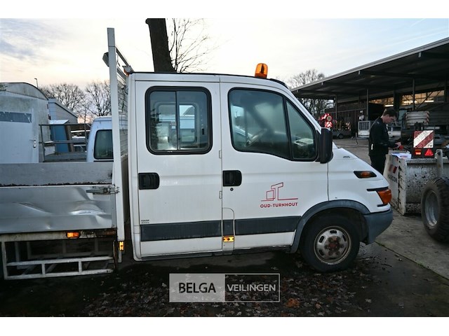 Iveco lichte vrachtwagen - afbeelding 11 van  21