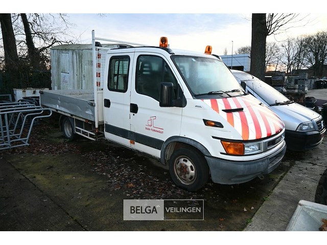 Iveco lichte vrachtwagen - afbeelding 1 van  21