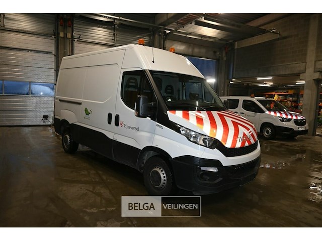 Iveco lichte vrachtwagen - afbeelding 1 van  28