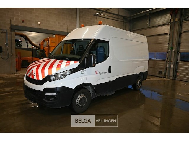 Iveco lichte vrachtwagen - afbeelding 19 van  28