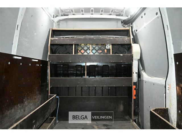 Iveco lichte vrachtwagen - afbeelding 28 van  28