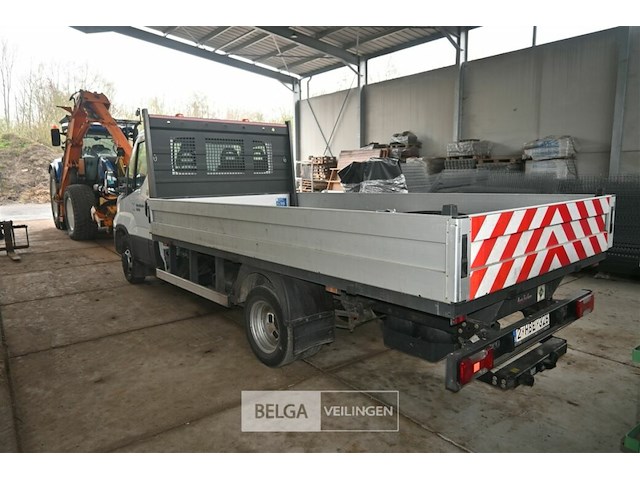 Iveco lichte vrachtwagen - afbeelding 15 van  27