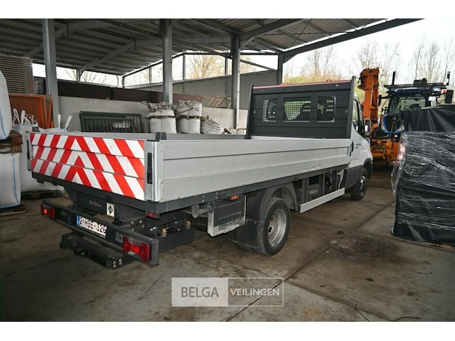 Iveco lichte vrachtwagen - afbeelding 17 van  27