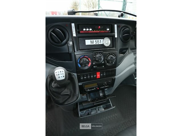 Iveco vrachtwagen voor brandweermateriaal - afbeelding 4 van  27