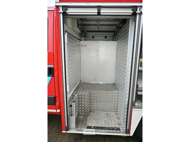 Iveco vrachtwagen voor brandweermateriaal - afbeelding 23 van  27