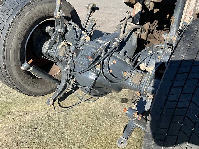 Iveco vrachtwagenas achteraan - afbeelding 13 van  18