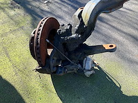 Iveco vrachtwagenas vooraan - afbeelding 5 van  11