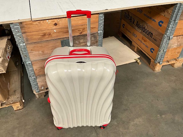 Ivs grote reiskoffer beige/rood met cijferslot en 4 zwenkwielen - afbeelding 1 van  7