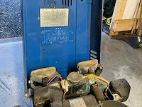 Izeki tx1210 2wd landbouwtractor - afbeelding 8 van  9