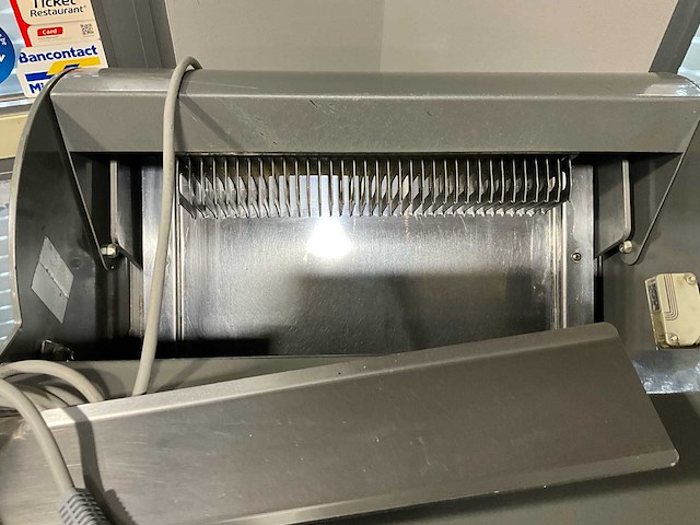 Jac ech/450/12 professioneel broodsnijmachine - functioneel - afbeelding 3 van  8