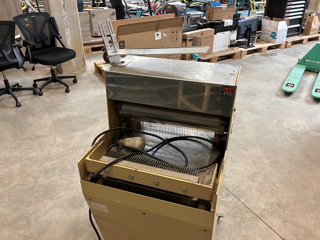 Jac ecomatic broodsnijmachine - afbeelding 3 van  4