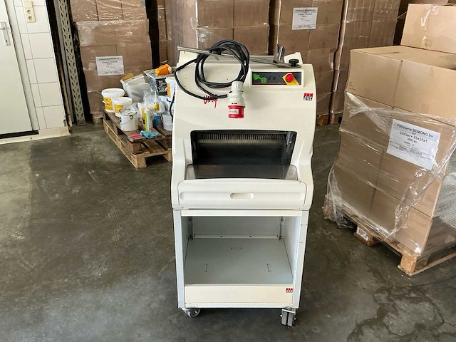 Jac mel 420 broodsnijmachine - afbeelding 1 van  3