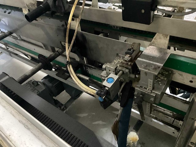 Jacob white r3000 cartoner kartonopzetmachine - afbeelding 15 van  32