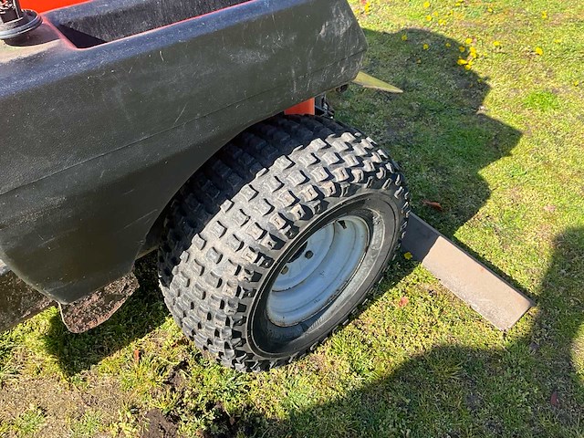 Jacobsen textron pistesleep (3 wielaangedreven) - kubota - afbeelding 2 van  22
