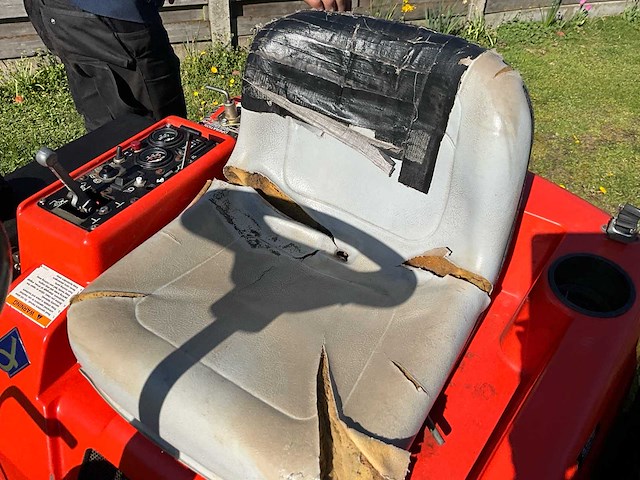 Jacobsen textron pistesleep (3 wielaangedreven) - kubota - afbeelding 8 van  22