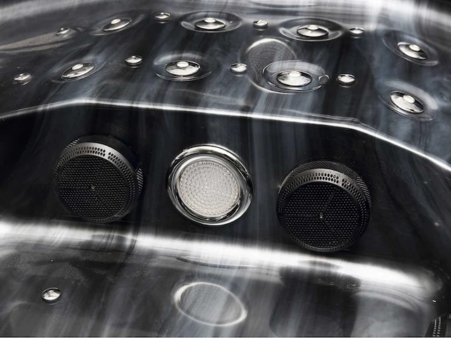 Jacuzzi en buitenspa - rvs frame - vonato - 0 - flavina - afbeelding 15 van  23